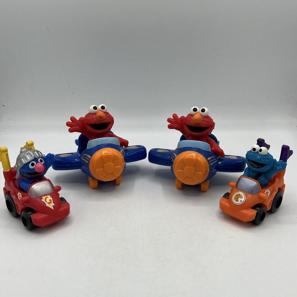 Lot of 4 Sesame Street Figures Elmo Cookie Monster Hasbro 2.5" Toy Set